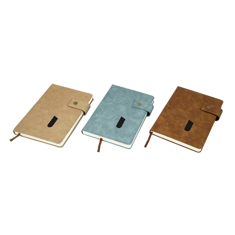 Caderno diário com capa de couro